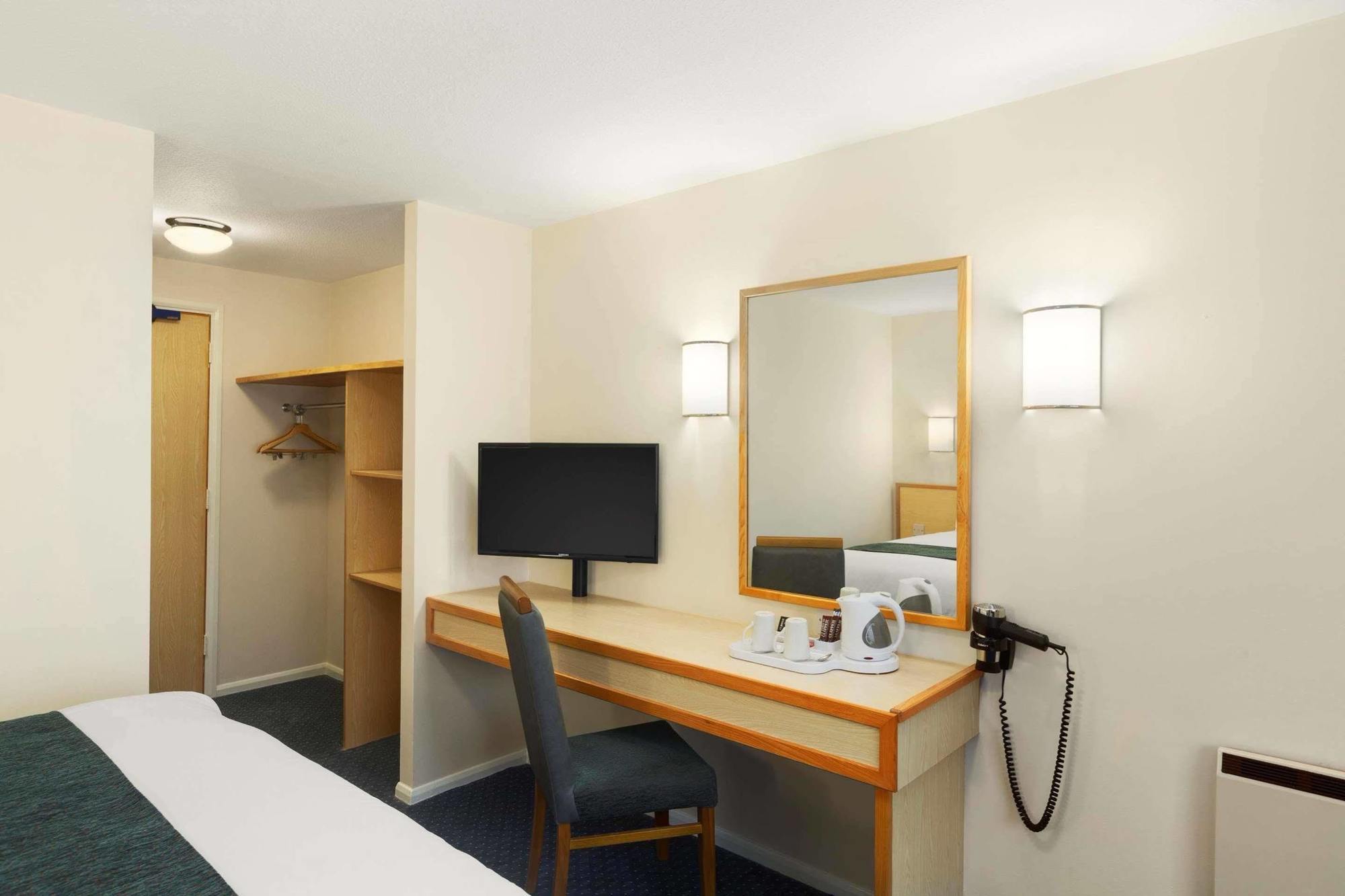 Days Inn Γουίντσεστερ Εξωτερικό φωτογραφία